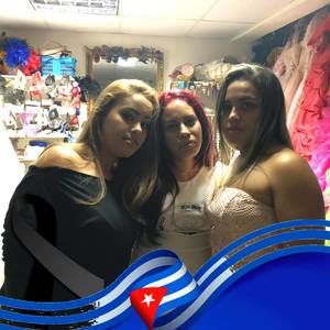 Meet your Posher, Angela yudenia